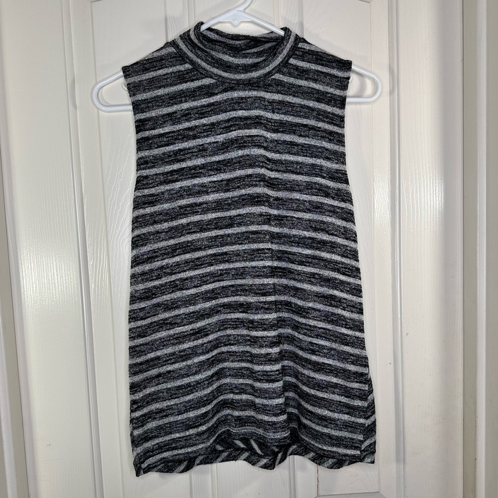Rag & Bone Thea Gray striped mock neck sleeveless top size small